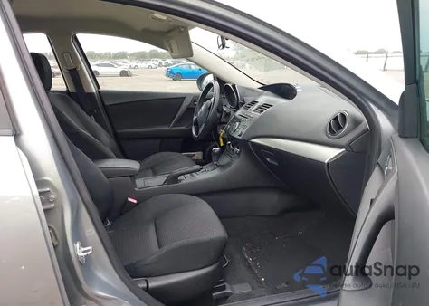 2013 Mazda Mazda3 I Sport из США, поврежденный, VIN JM1BL1U70D1702073